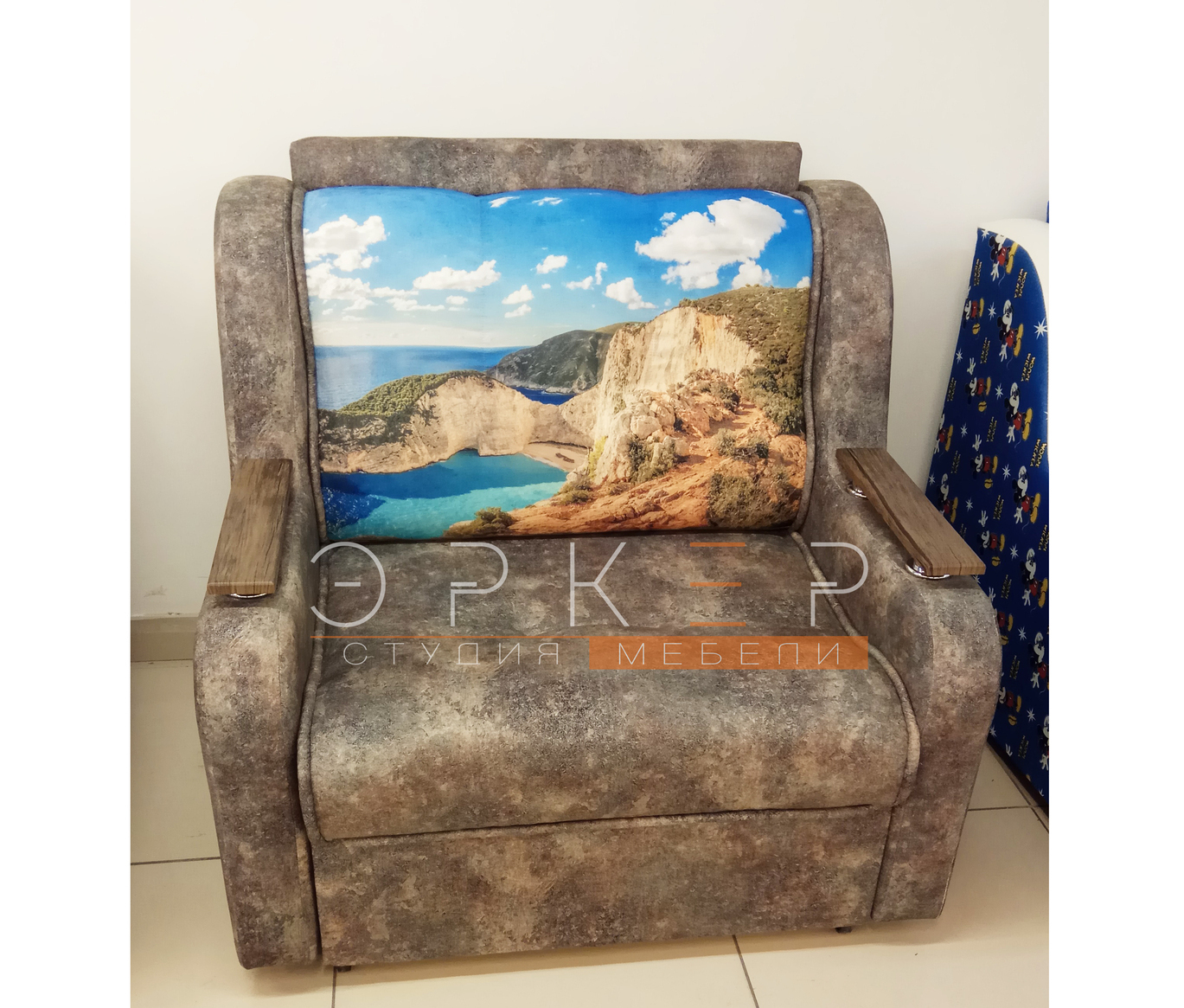 Раскладное кресло от производителя "Эркер студия мебели" тел. 8-902-142-0865