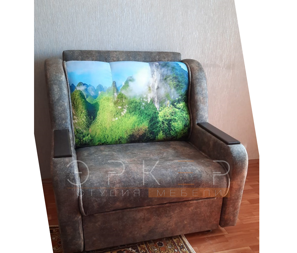 Компактный раскладной диван от производителя "Эркер студия мебели" тел. 8-902-142-0865
